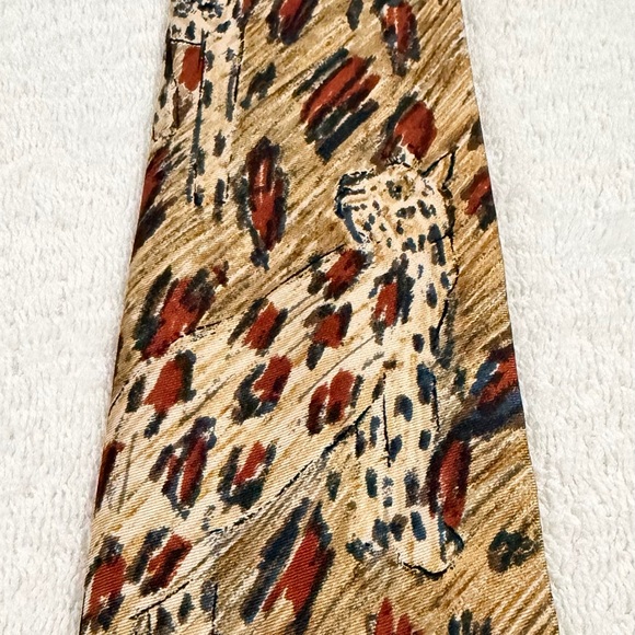 Wild Patterned Tie in Brown and Red - Picture 3 of 5